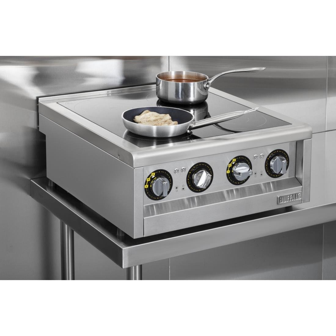 buffalo 600 serie 4 zone inductiekookplaat 2 x 3kw. let op: alleen aanrechtmodel. onderkast wordt apart verkocht. Buffalo 600 Serie 4 Zone Inductiekookplaat 2 x 3Kw. Let Op: Alleen Aanrechtmodel. Onderkast Wordt Apart Verkocht.