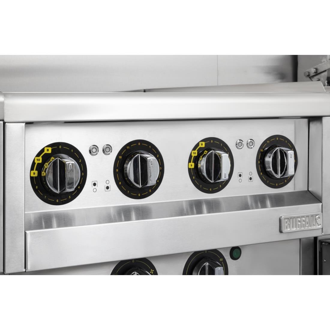 buffalo 600 serie 4 zone inductiekookplaat 2 x 3kw. let op: alleen aanrechtmodel. onderkast wordt apart verkocht. Buffalo 600 Serie 4 Zone Inductiekookplaat 2 x 3Kw. Let Op: Alleen Aanrechtmodel. Onderkast Wordt Apart Verkocht.